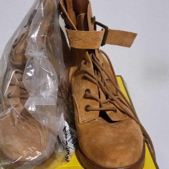 ZODIAC Womens Brown Lug Sole Comfort Arch Support Buckle Accent Gemma Round Toe - Picture 4 of 4